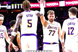 詹姆斯强势反弹 瞬间爆发战胜76人👍